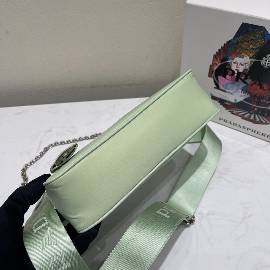 프라다 테수토체인호보백 그린3.jpg