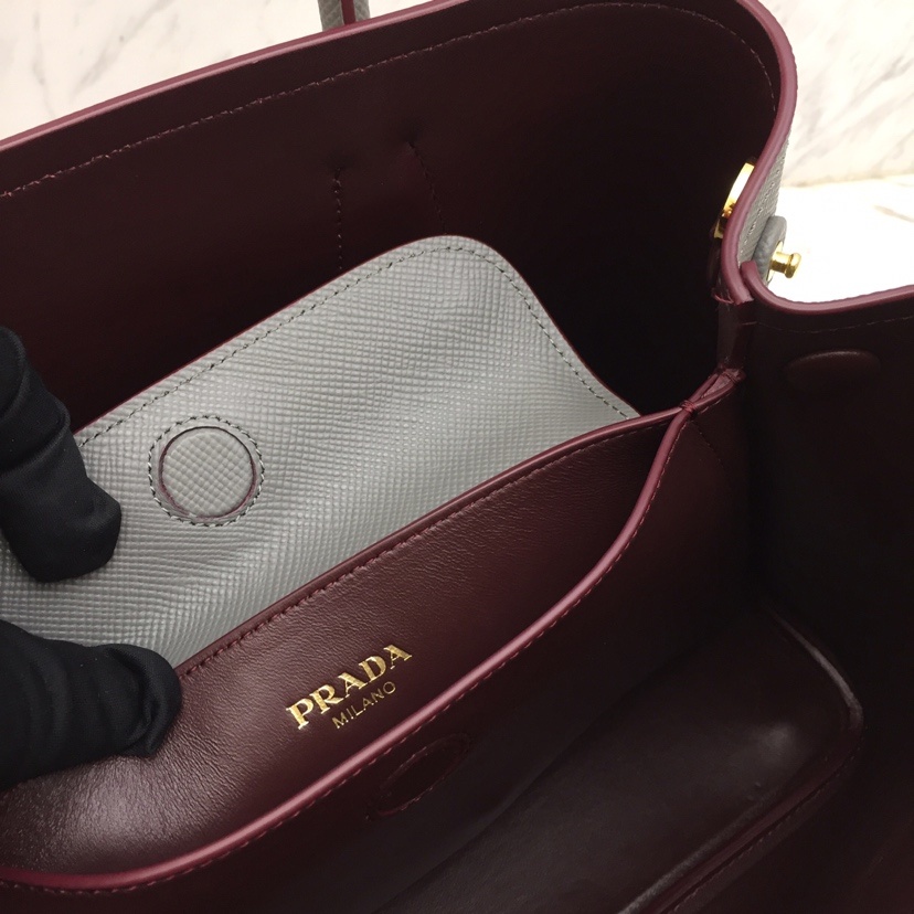 프라다 두블레미디엄토트백 라이트그레이7.jpg