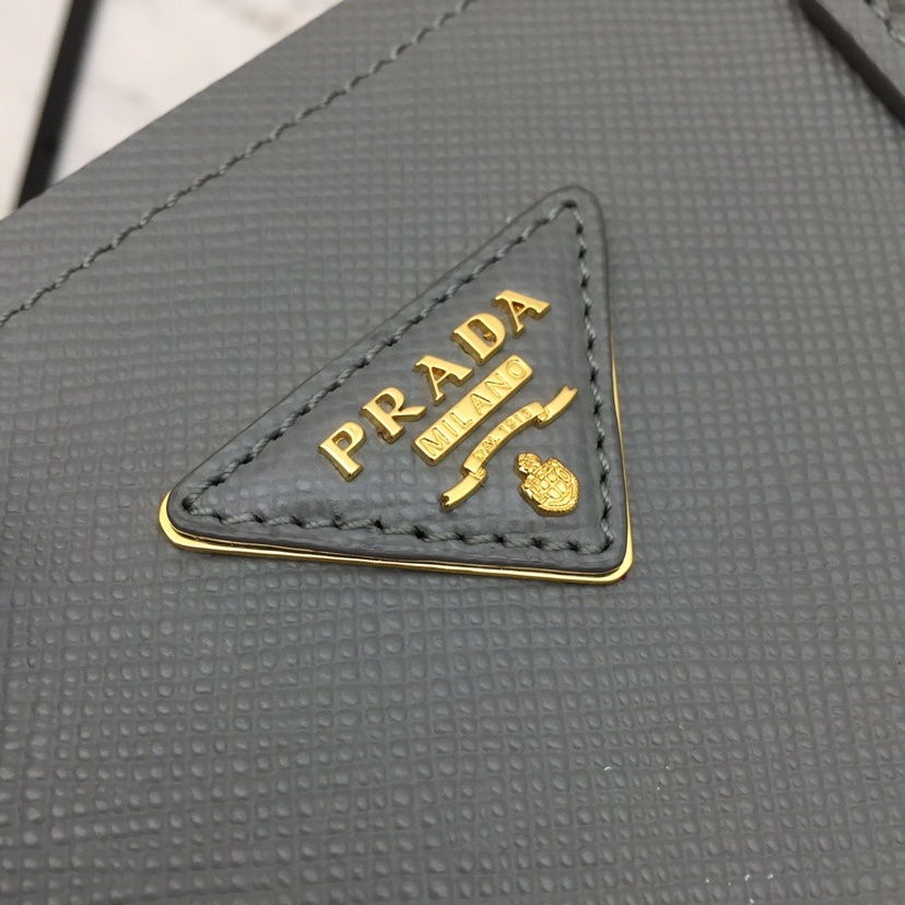 프라다 두블레미디엄토트백 라이트그레이4.jpg