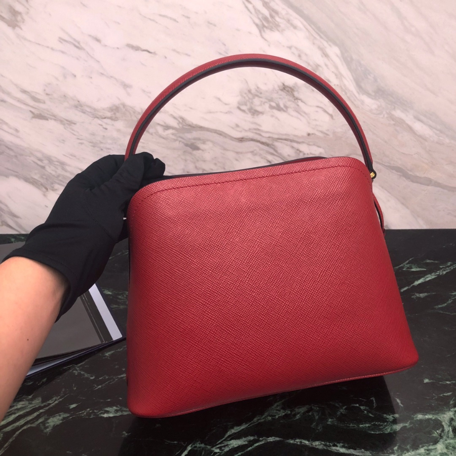 프라다 마티니사피아노미디엄토트백 레드1.jpg