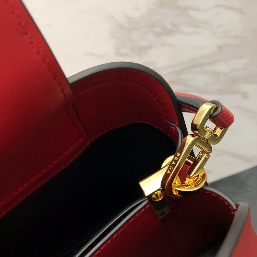 프라다 마티니사피아노미디엄토트백 레드6.jpg
