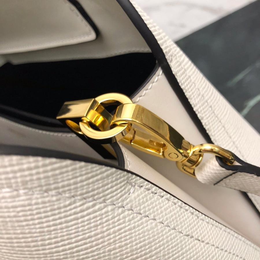 프라다 마티니사피아노미디엄토트백 아이보리4.jpg