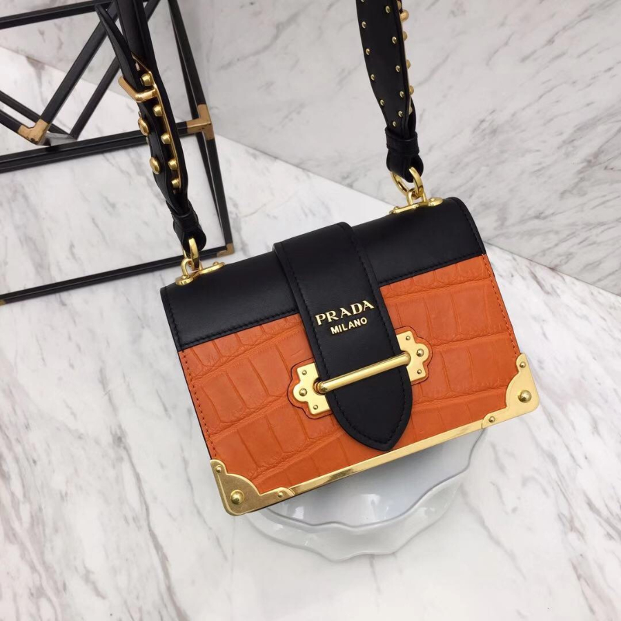 프라다 카이에숄더백 브라운블랙 악어가죽7.jpg