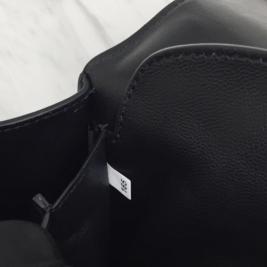 프라다 카이에숄더백 블랙 악어가죽9.jpg