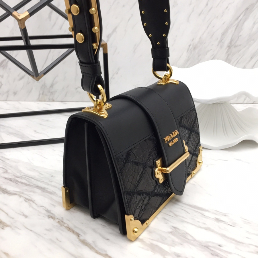 프라다 카이에숄더백 블랙 악어가죽4.jpg