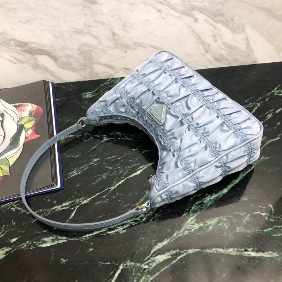 프라다 고프레미니호보백 라이트블루7.jpg