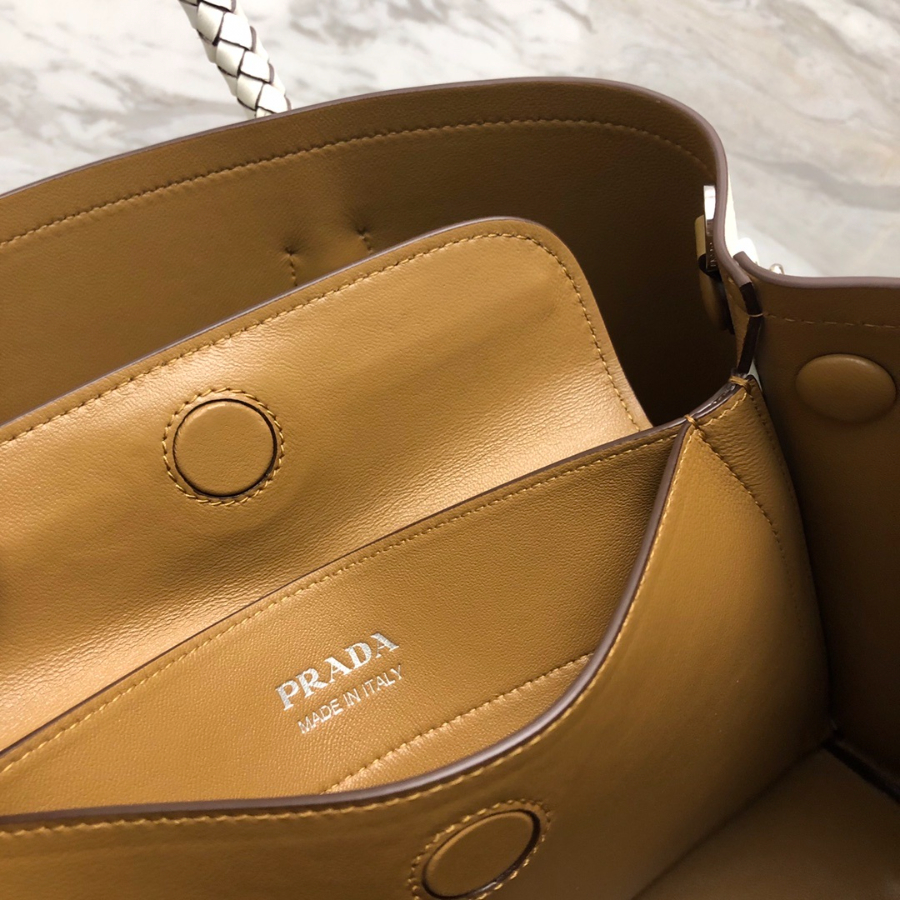 프라다 두블레미디엄토트백 아이보리9.jpg