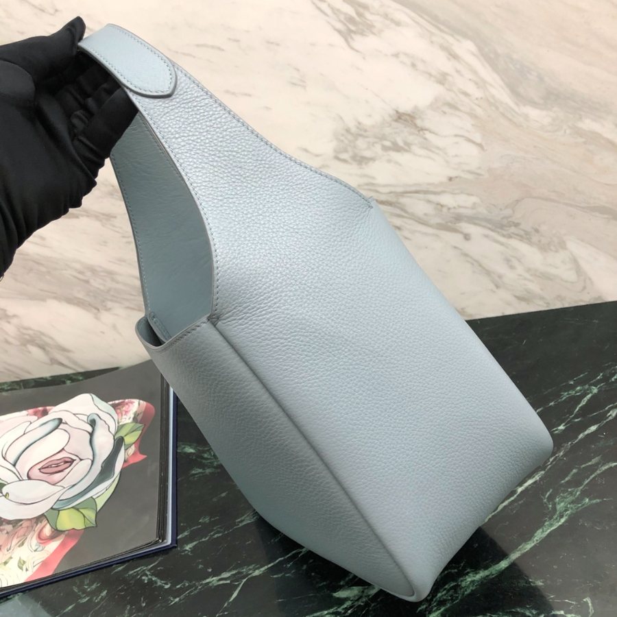 프라다 비텔로다이노토트백 라이트블루3.jpg