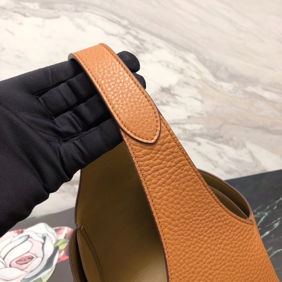 프라다 비텔로다이노토트백 브라운5.jpg