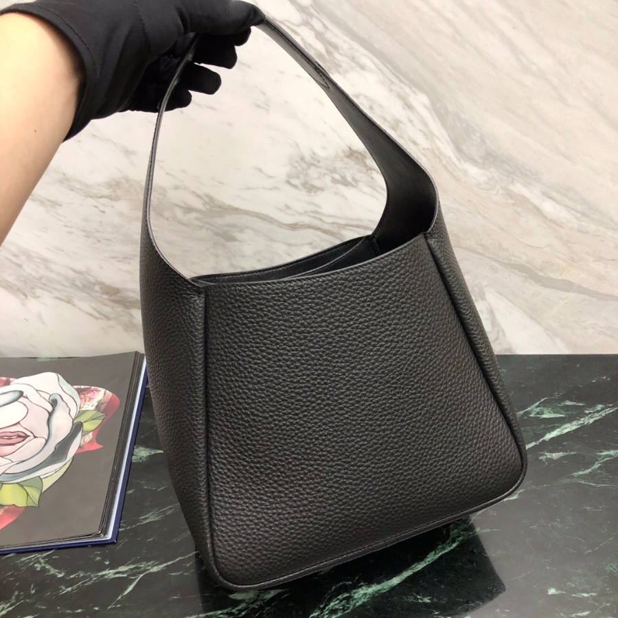 프라다 비텔로다이노토트백 블랙3.jpg