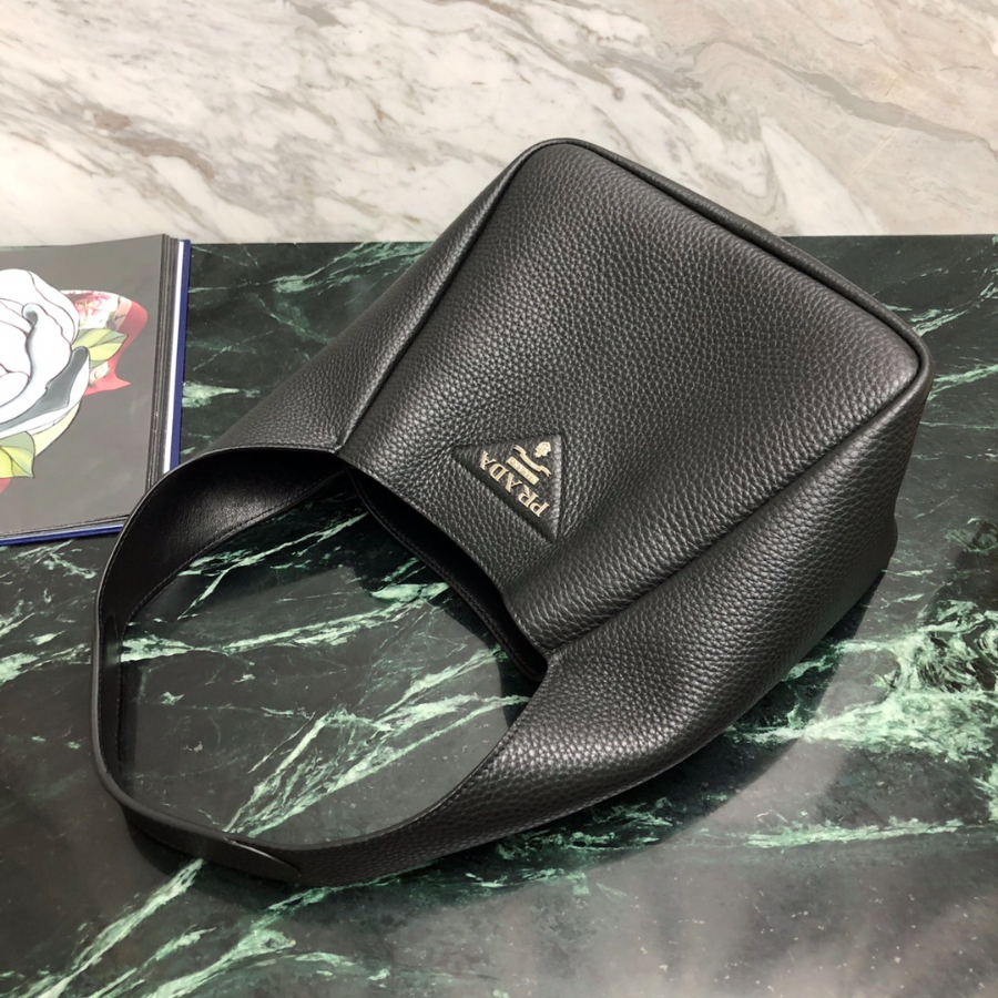 프라다 비텔로다이노토트백 블랙5.jpg