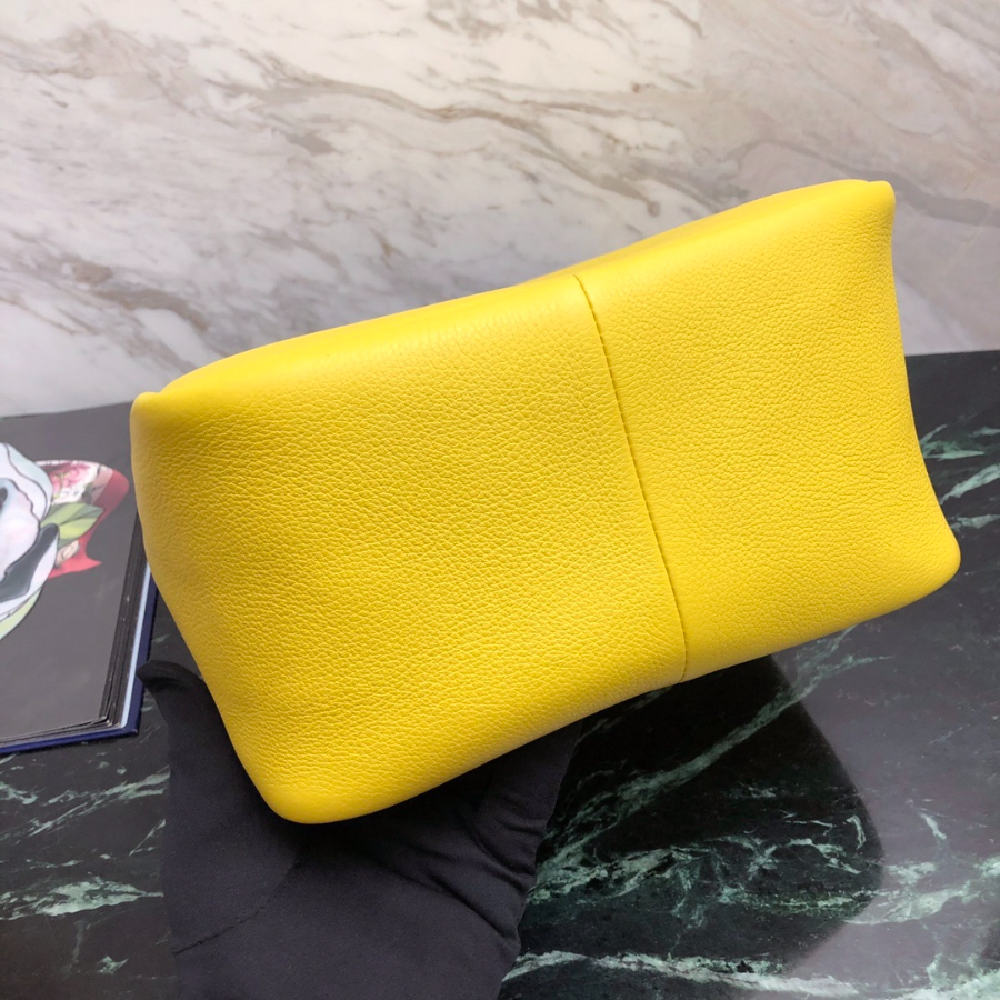 프라다 비텔로다이노토트백 옐로우4.jpg