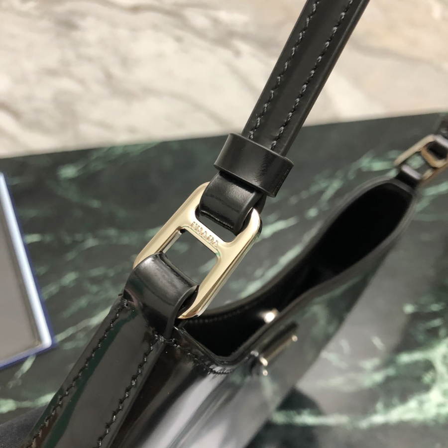 프라다 클레오브러시드숄더백 블랙4.jpg