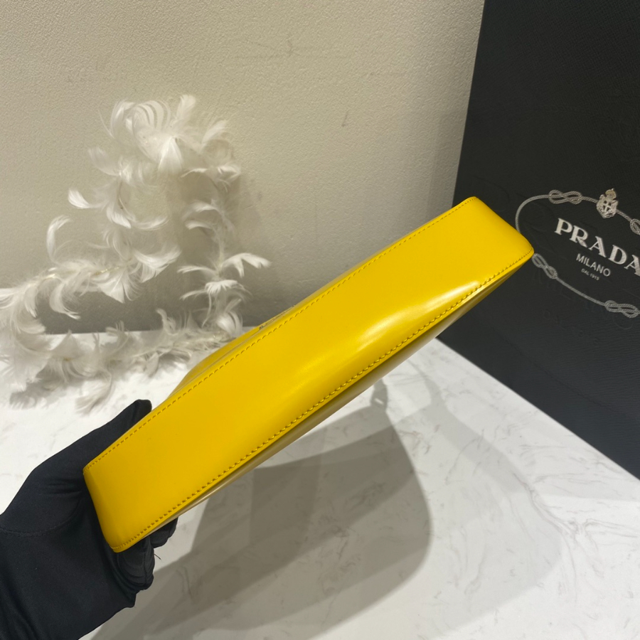 프라다 클레오브러시드숄더백 옐로우3.jpg