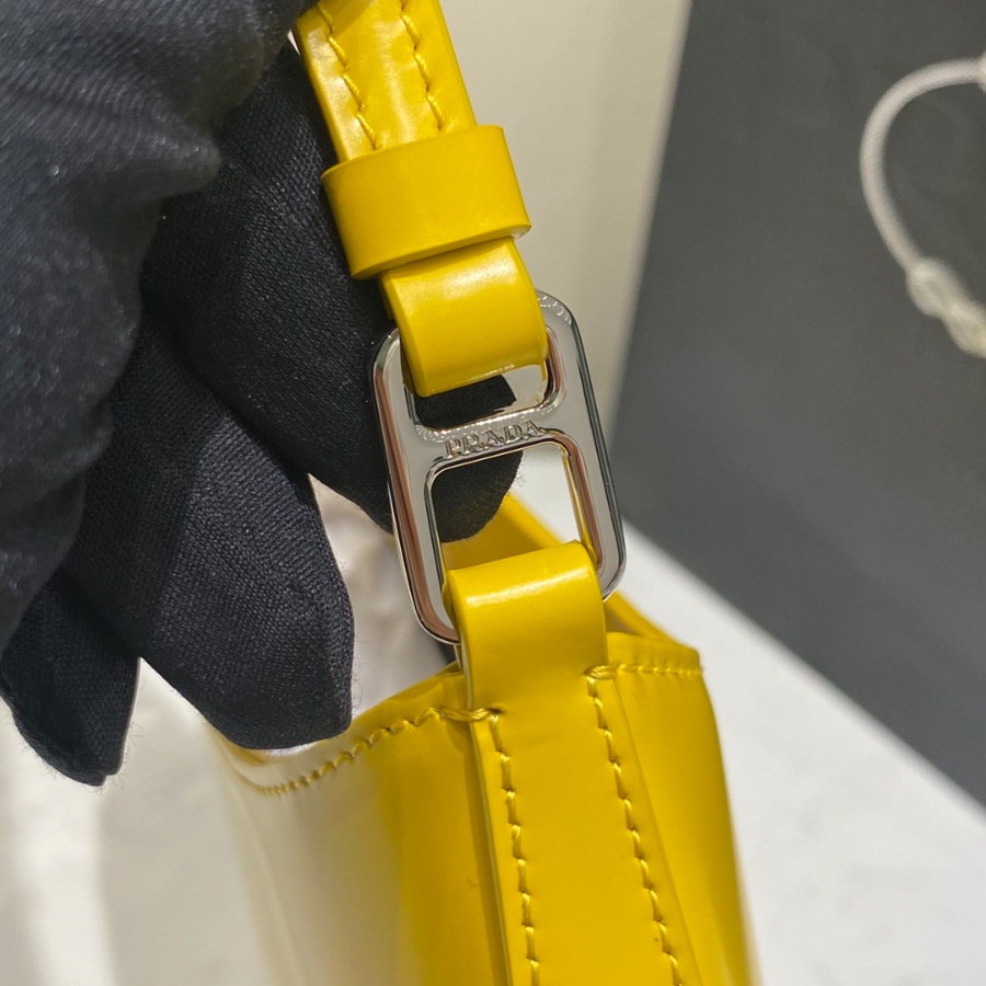 프라다 클레오브러시드숄더백 옐로우6.jpg
