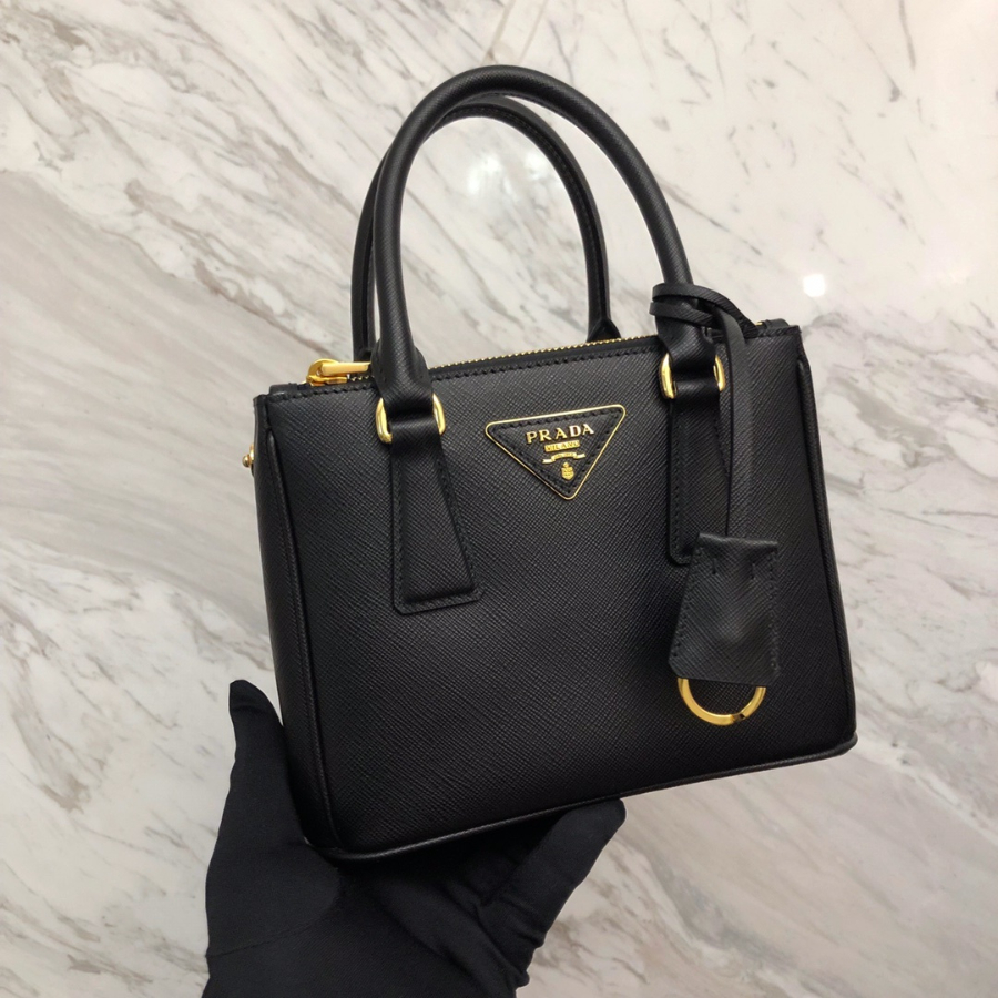 프라다 갤러리라마이크로백 블랙9.jpg