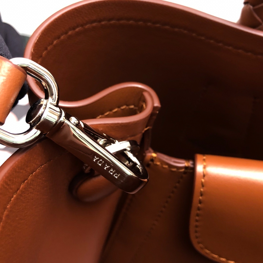 프라다 두블레미디엄토트백 레드브라운5.jpg