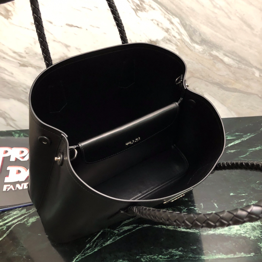 프라다 두블레미디엄토트백 블랙6.jpg