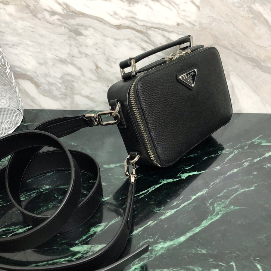 프라다 사피아나브릭숄더백 블랙4.jpg