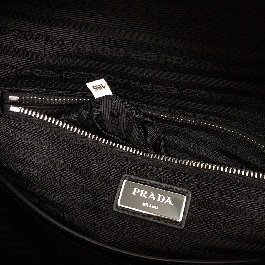 프라다 사피아노백팩 블랙8.jpg