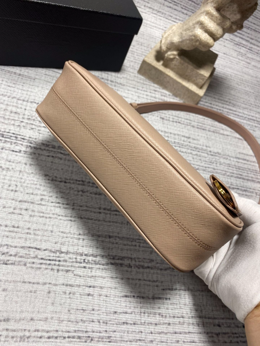 프라다 사피아노호보백 머드5.jpg