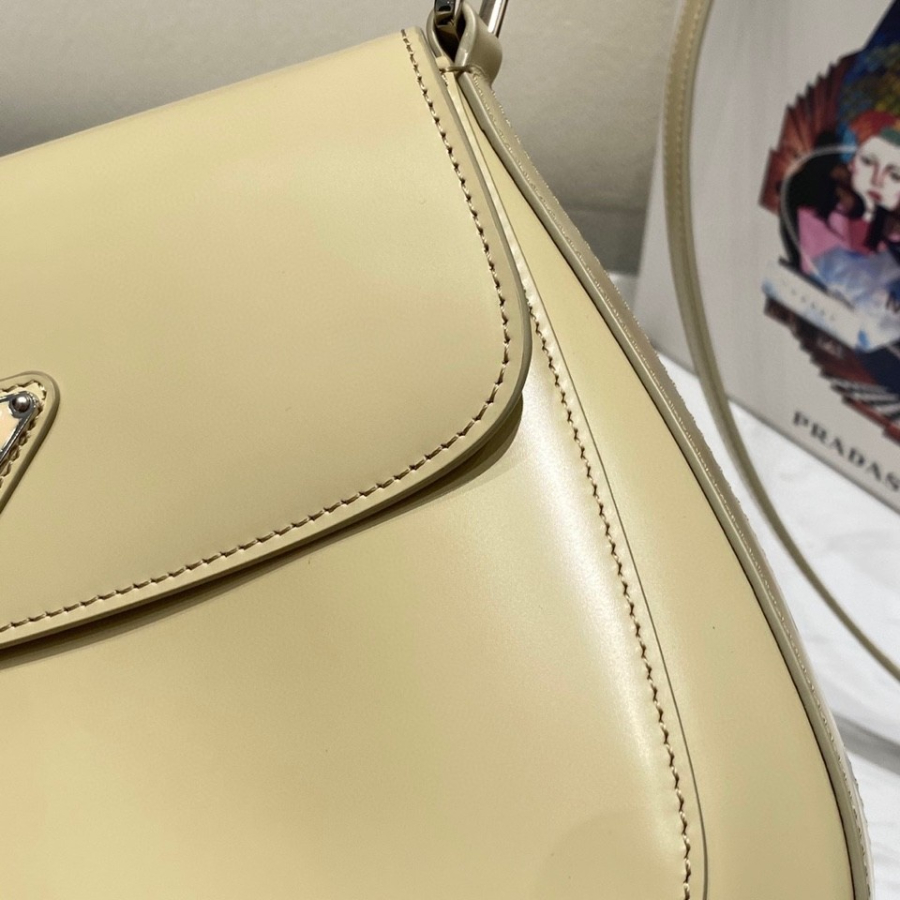 프라다 클로에브러시드숄더백 라이트그린8.jpg