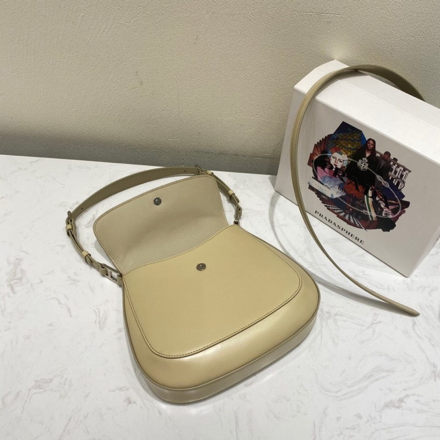 프라다 클로에브러시드숄더백 라이트그린5.jpg