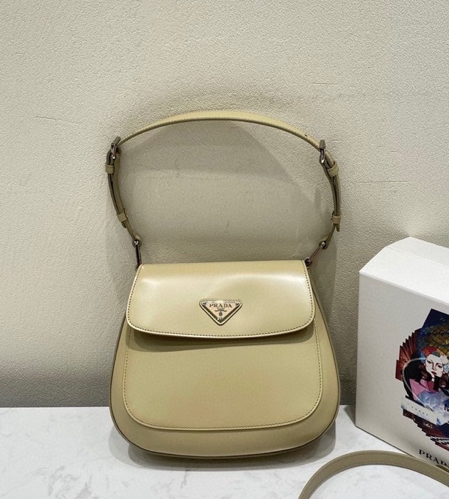 프라다 클로에브러시드숄더백 라이트그린1 (1).jpg