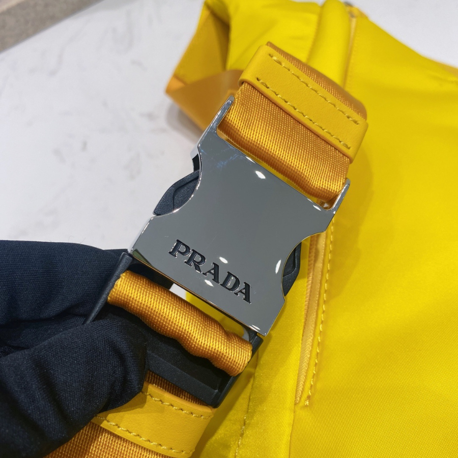 프라다 리나일론레더백팩 옐로우4.jpg