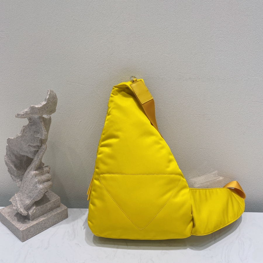 프라다 리나일론레더백팩 옐로우2.jpg