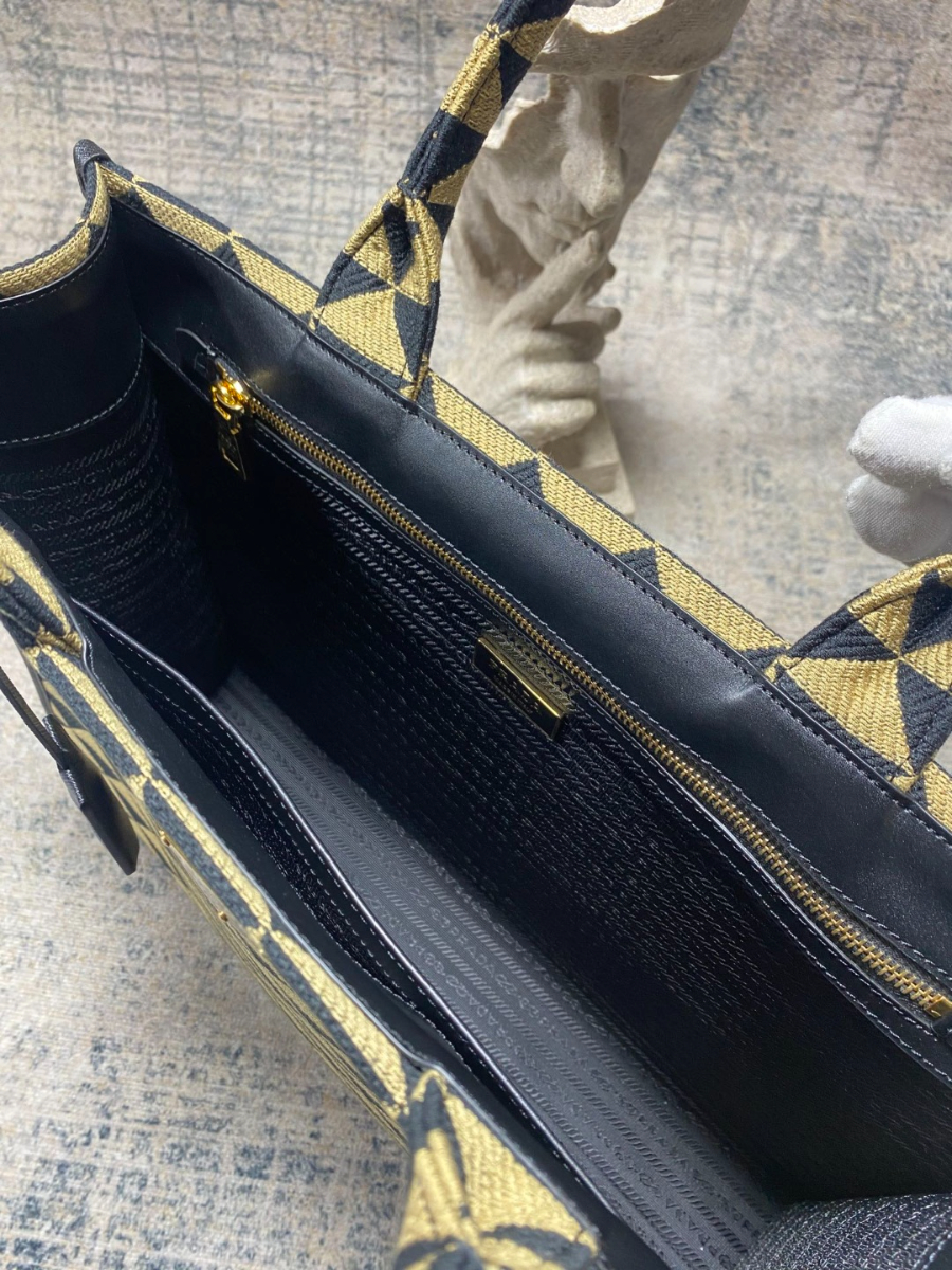 프라다 심볼자카드패브릭라지토트백 옐로우블랙7.jpg