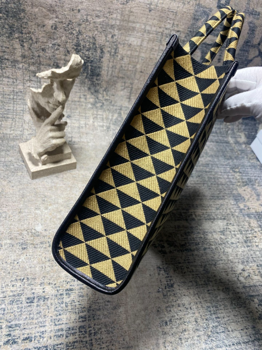 프라다 심볼자카드패브릭라지토트백 옐로우블랙3.jpg