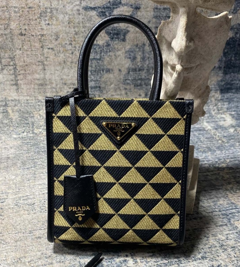 프라다 심볼자카드패브릭마이크로토트백 옐로우블랙1 (1).jpg