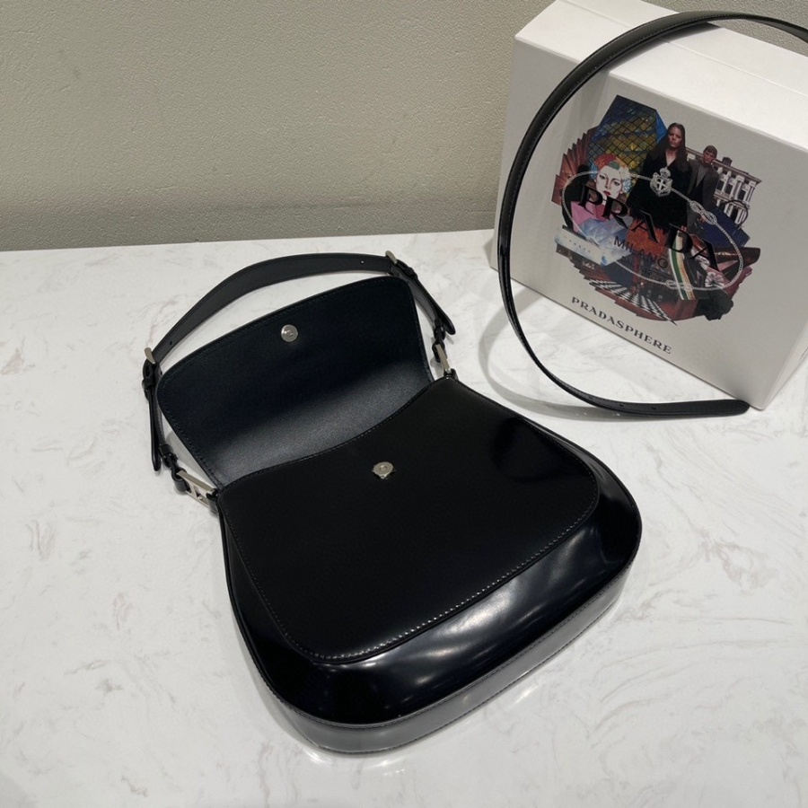 프라다 클레오브러시드숄더백 블랙7.jpg