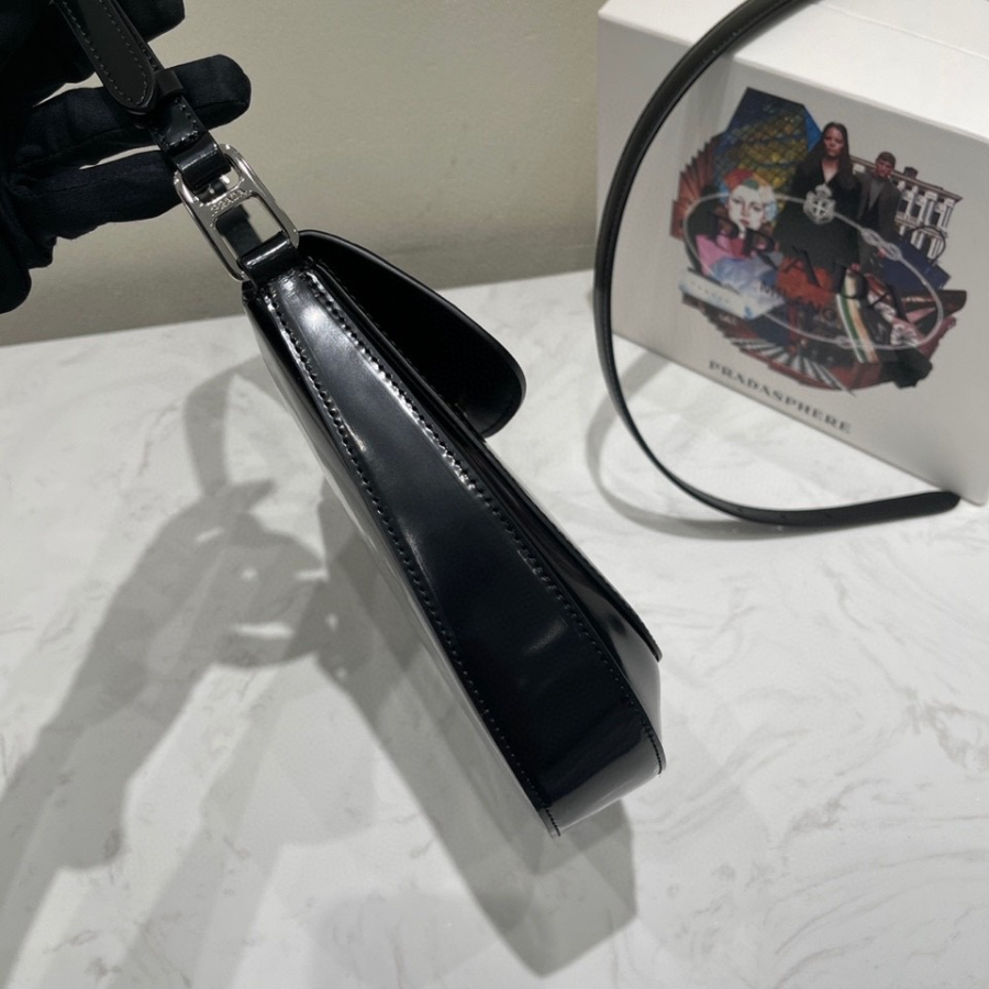 프라다 클레오브러시드숄더백 블랙3.jpg