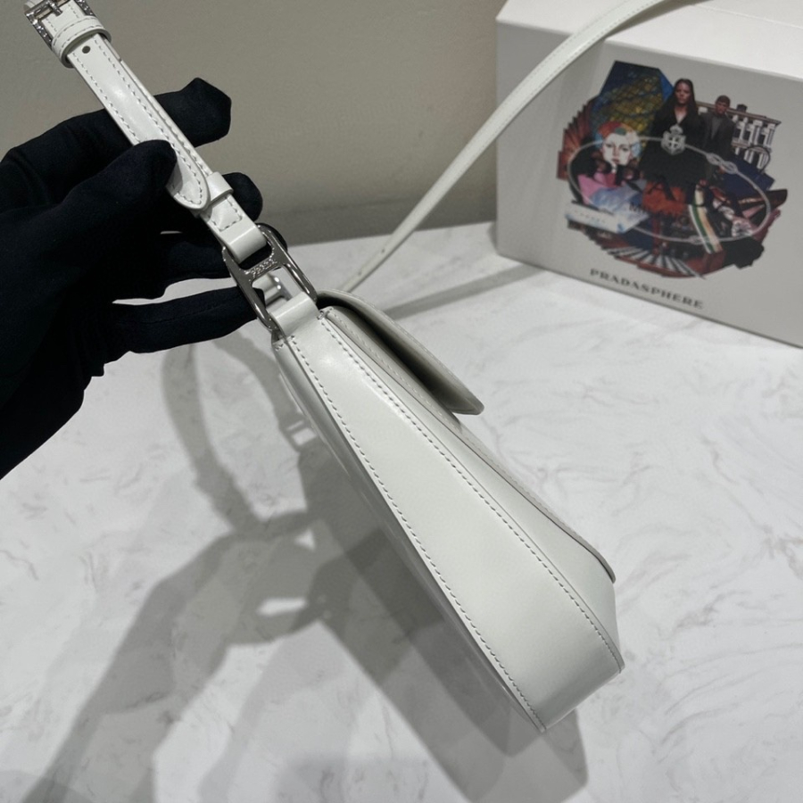 프라다 클레오브러시드숄더백 화이트3.jpg