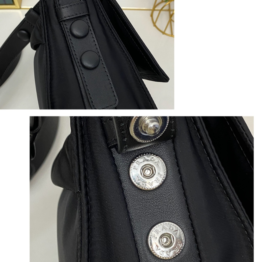프라다 스몰리나일론패딩숄더백 블랙8.jpg