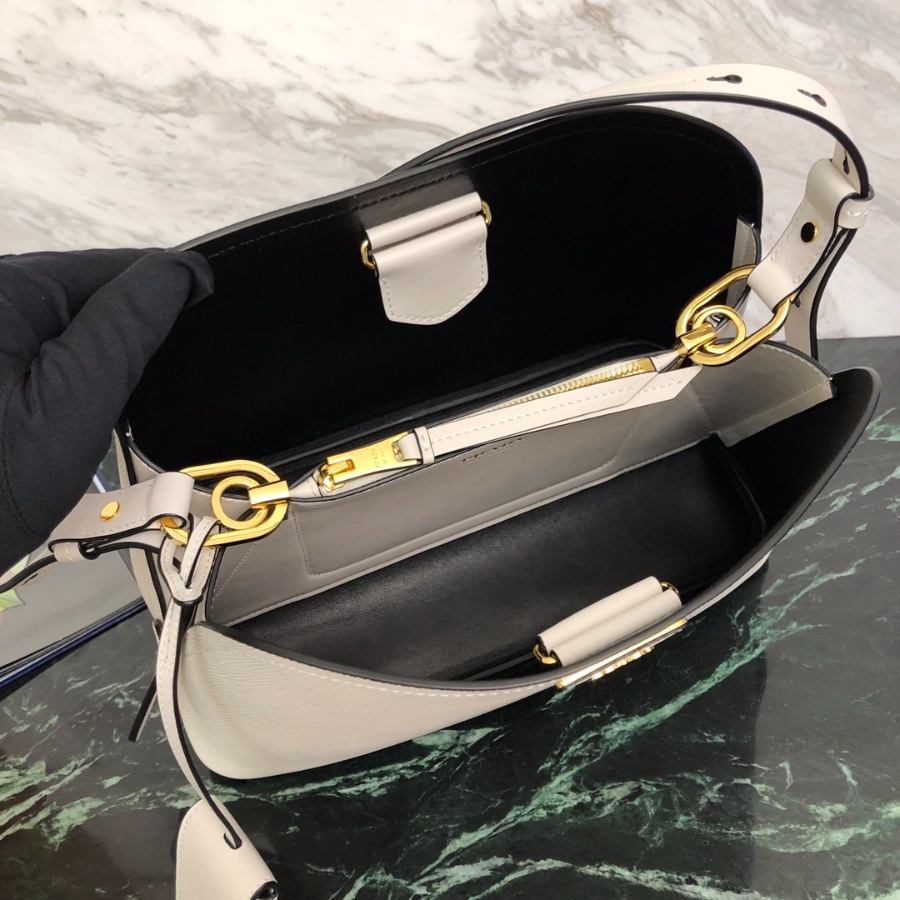 프라다 미디엄마티네숄더백 아이보리8.jpg