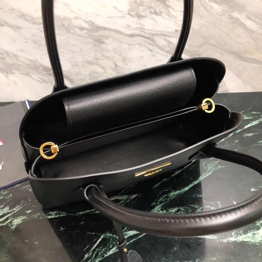 프라다 스몰마티네토트백 블랙7.jpg