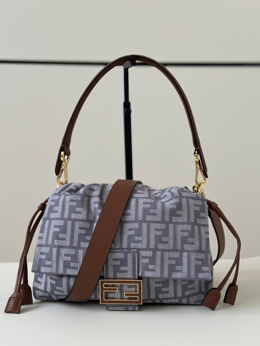 펜디 맘마바게트백미디엄1 블루.jpg