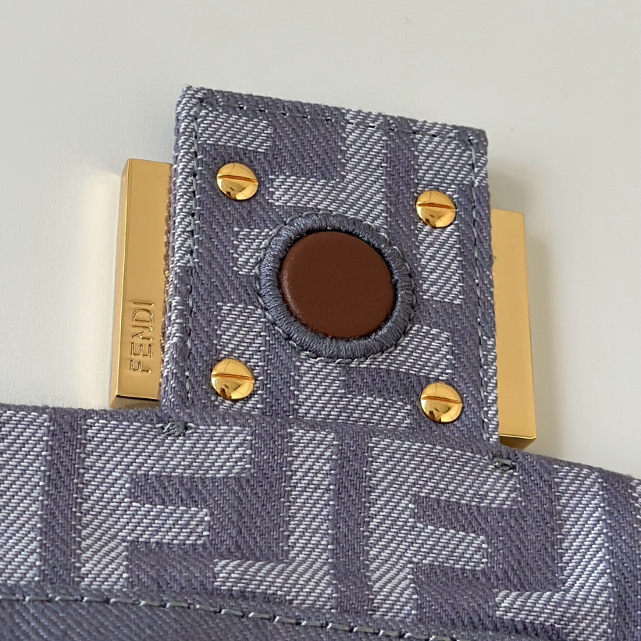 펜디 맘마바게트백미디엄6 블루.jpg