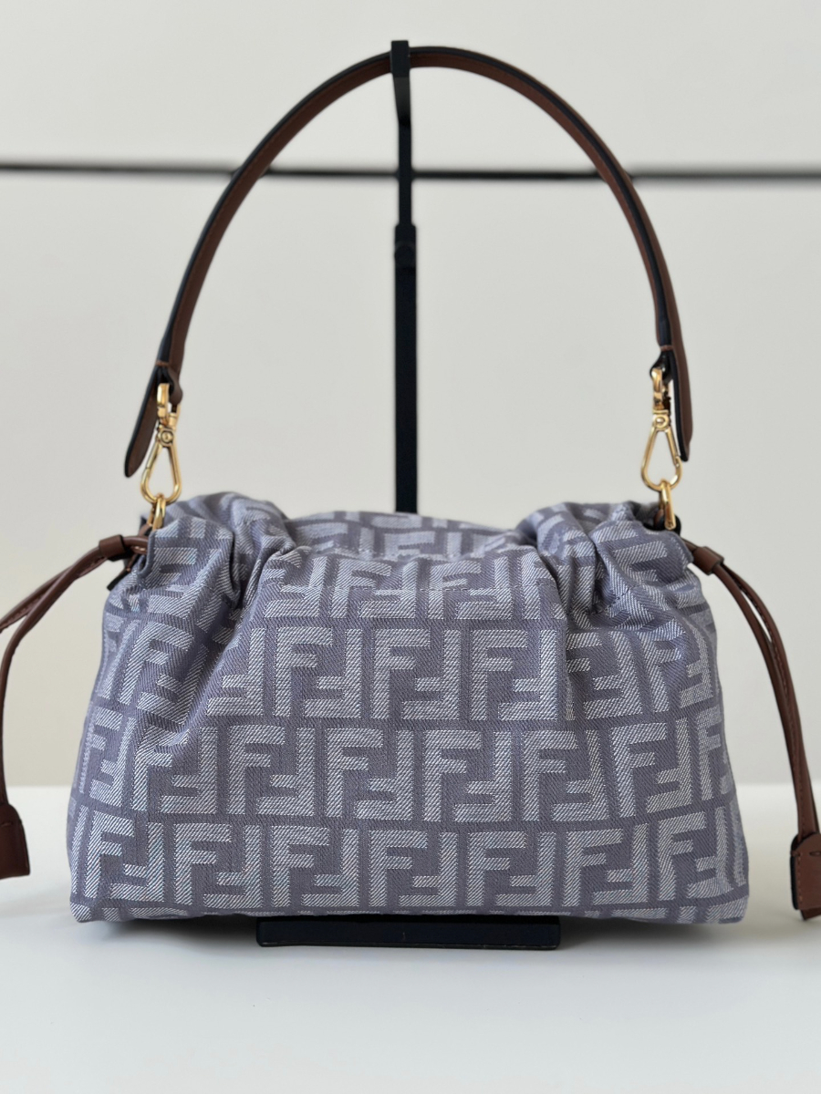 펜디 맘마바게트백미디엄3 블루.jpg