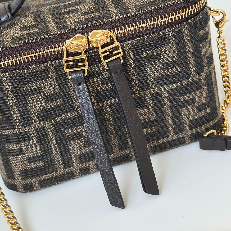 펜디 베니티백 다크브라운6.jpg