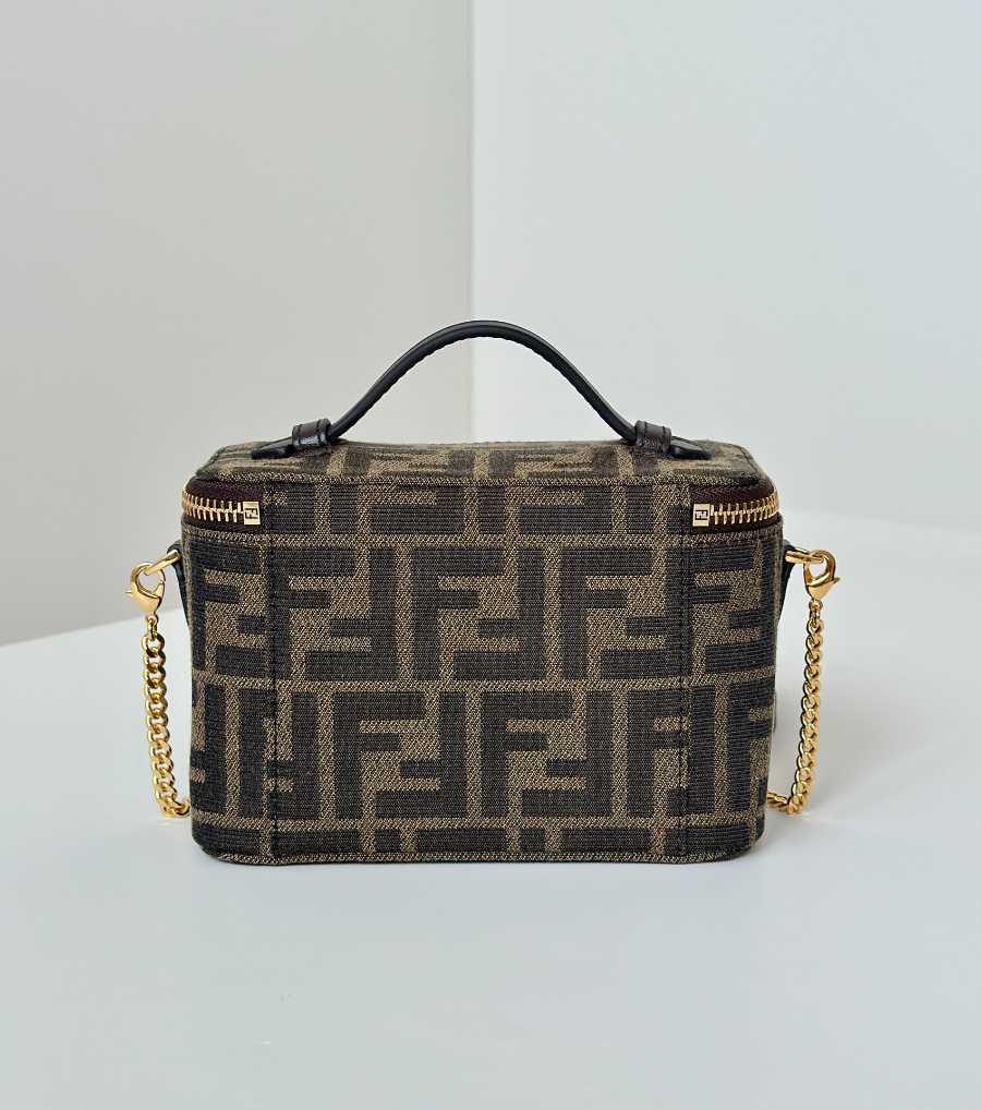 펜디 베니티백 다크브라운4.jpg