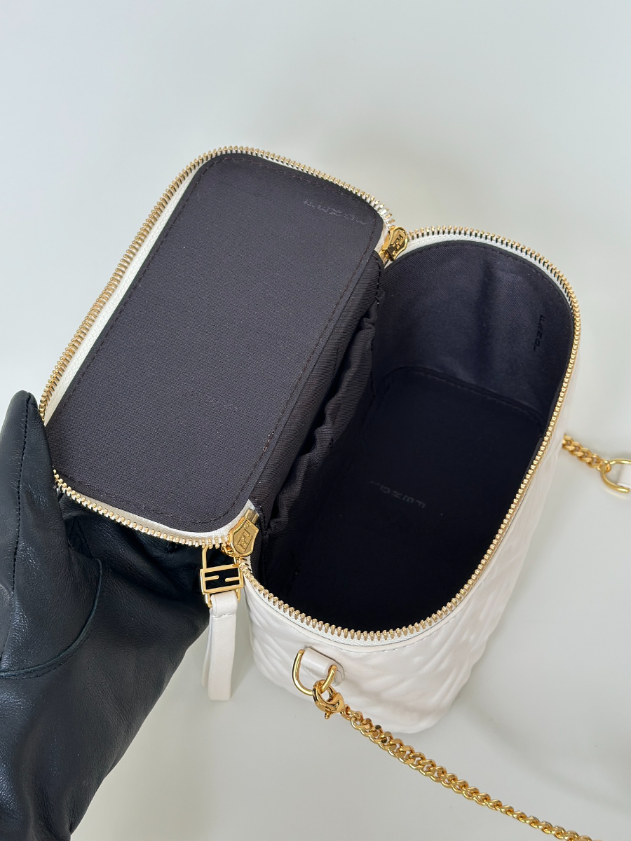 펜디 베니티백9.jpg