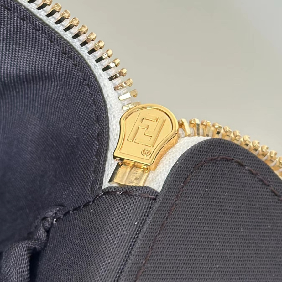 펜디 베니티백8.jpg