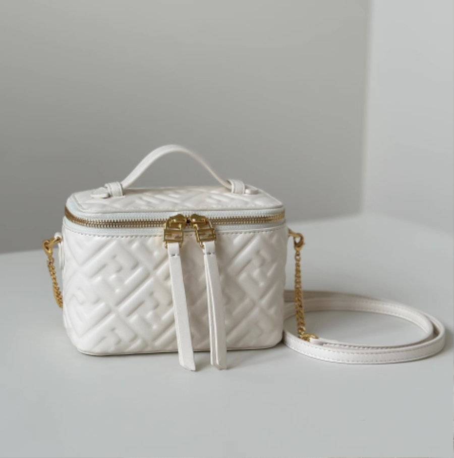 펜디 베니티백2.jpg