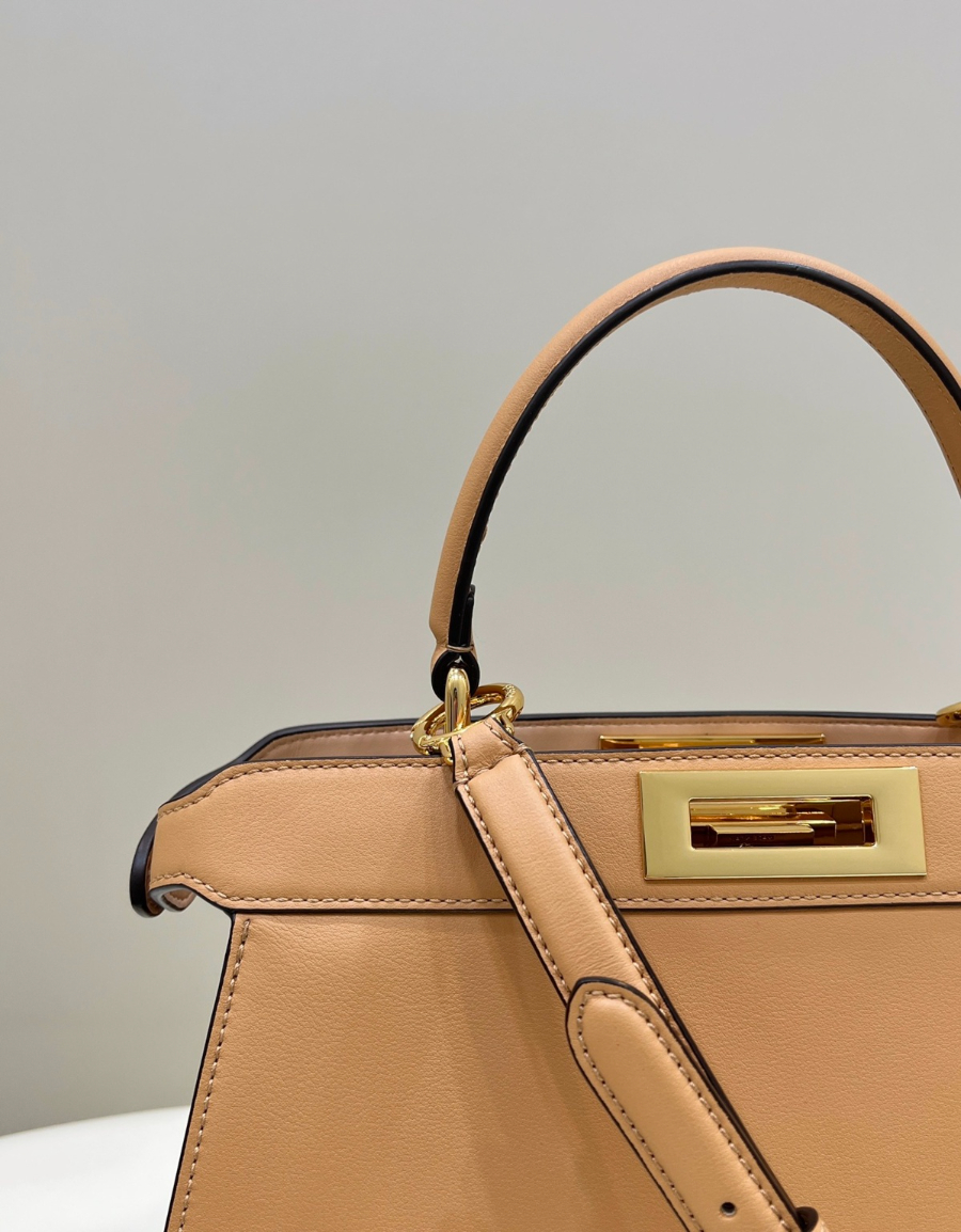 펜디 피카부아이씨유5.jpg