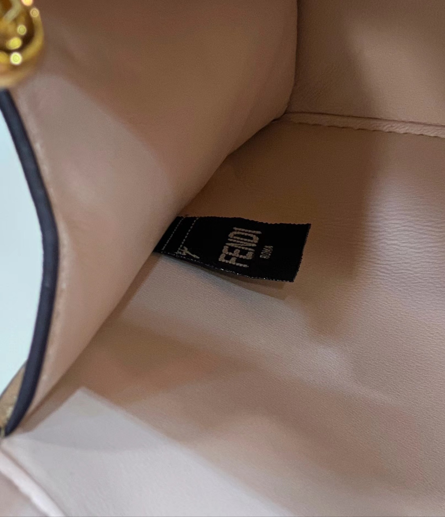 펜디 피카부아이씨유7.jpg