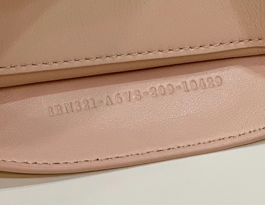 펜디 피카부아이씨유8.jpg